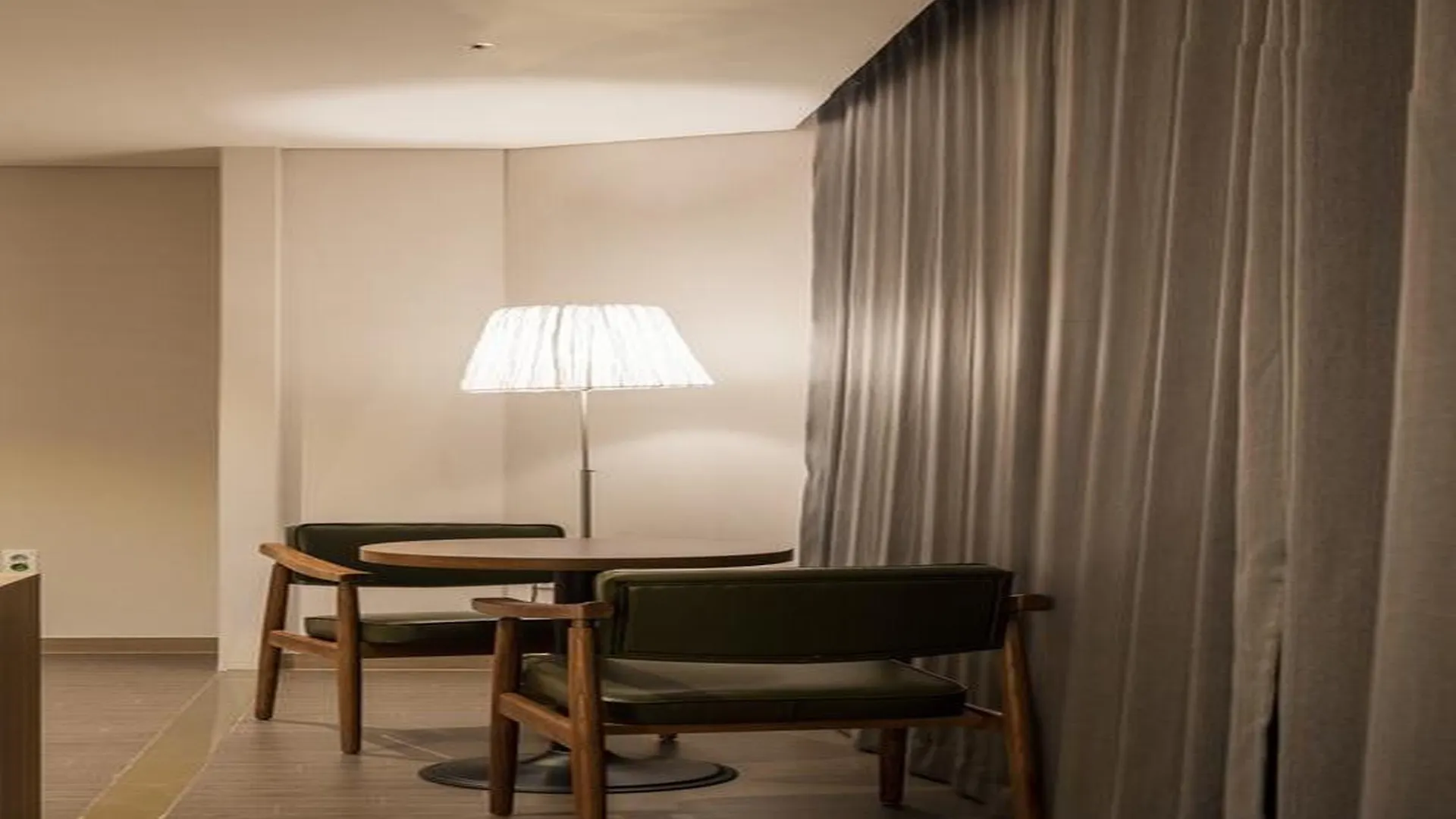 The First Stay Hotel Seúl