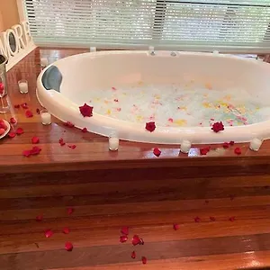 **** Aparthotel On Buderim Rainforest Australia