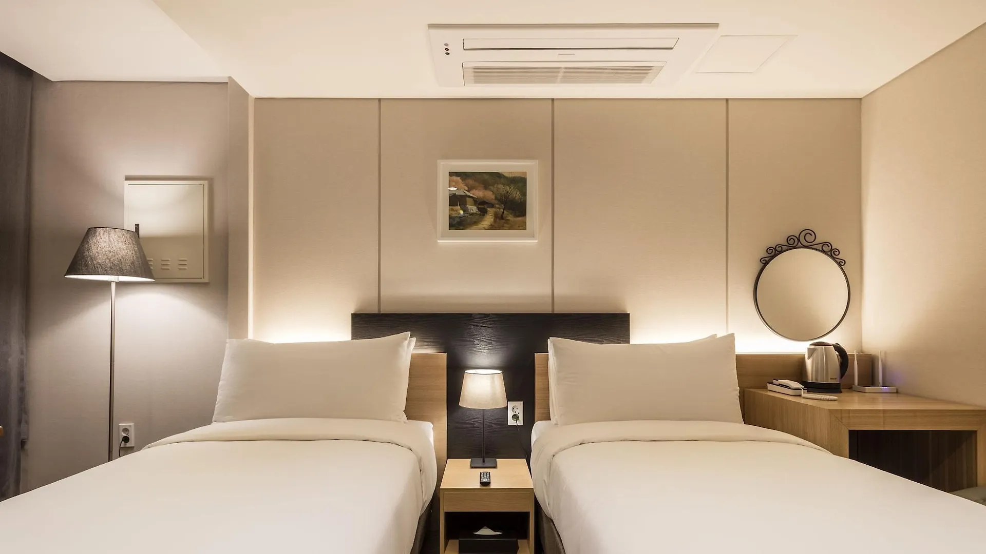 The First Stay Hotel Seoul