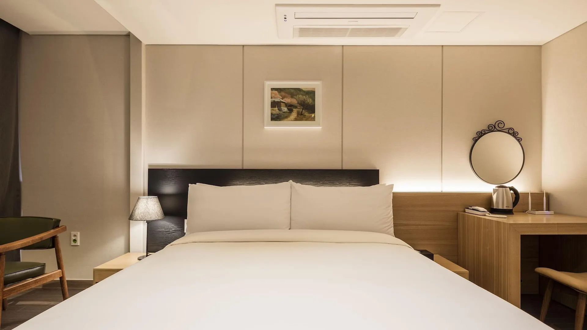 The First Stay Hotel Seoul