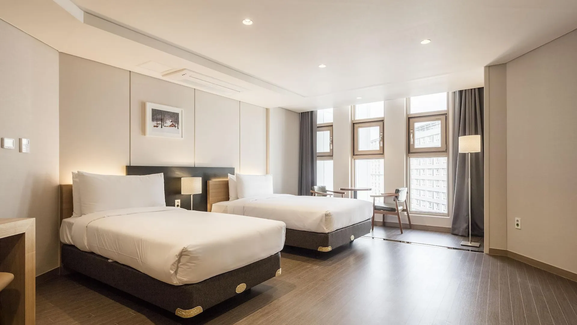 The First Stay Hotel Seoul 3*,