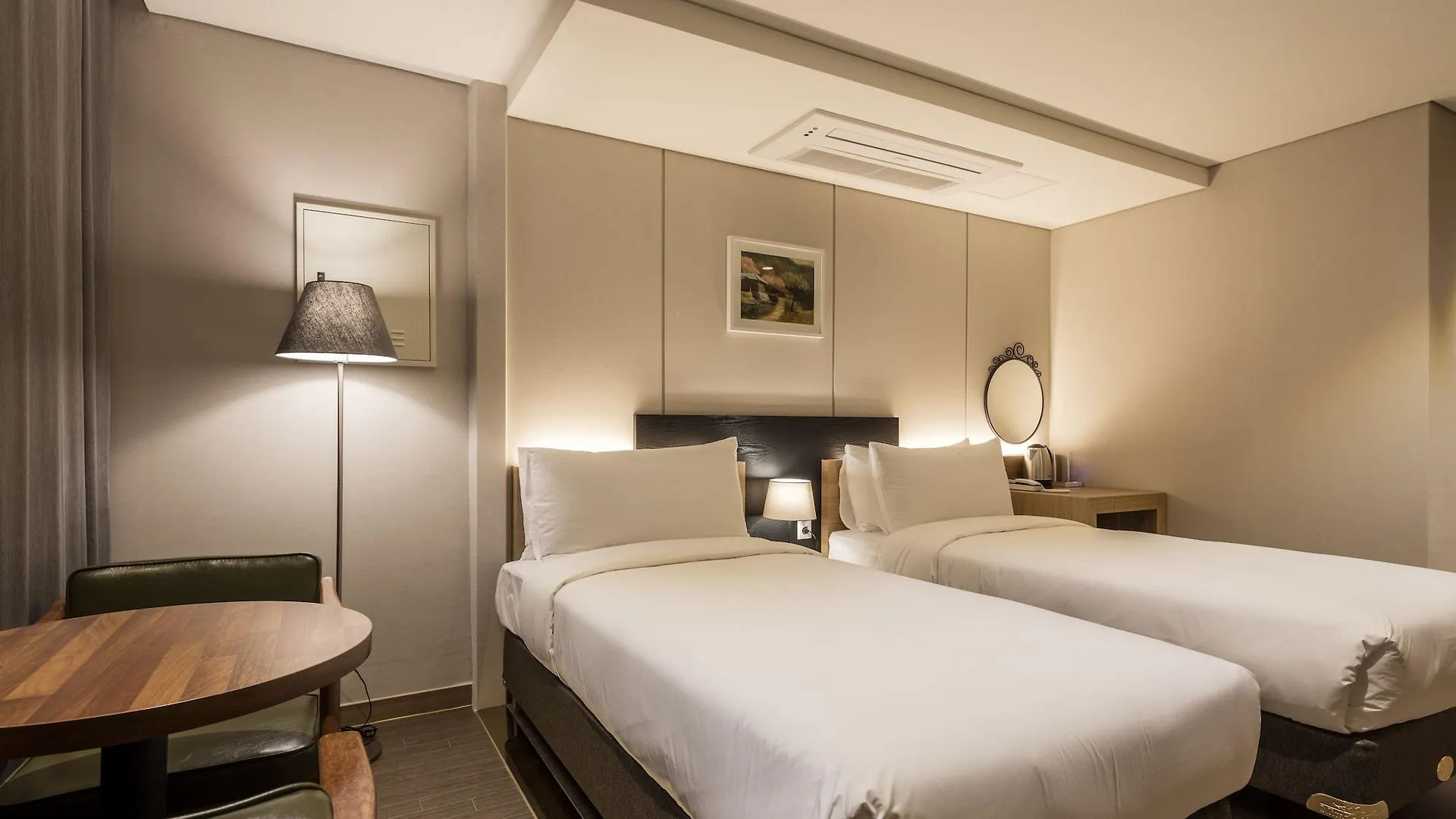 The First Stay Hotel Seoul